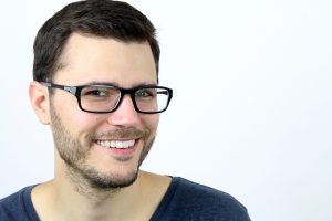 Aaron Barriga talks about helping your vision through natural sources such as food.
#AaronBarriga #HeatherEarles #eyehealth #vision #herbnwisdom