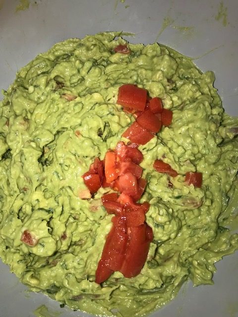 Making fresh guacamole
#heatherearles #tacodip #guacamole #herbnwisdom #naturalliving #podcaster #author #foodie #mexicanfood #dip