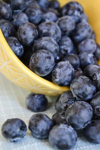 Top 10 Reasons You Should Eat 1 Cup of Blueberries Each Day.
#HeatherEarles #blueberries #healthyfoods #antioxidantrichfoods