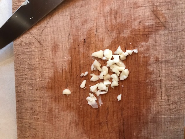 dice garlic 