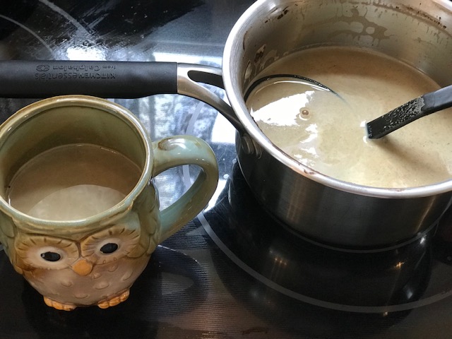 How to Make Homemade Hot Cocoa
#heatherearles #herbnwisdom #naturalliving #winterdrinks #hotcocoa #homesteading #nutritioshotdrinks