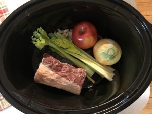 How to Make Homemade Bone Broth
#herbnwisdom #heatherearles #naturalliving #bonebroth #broth #homesteading #naturalremedies #healthydrinks #health #beefbones