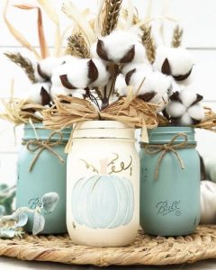 Using crafts to destress and create an enjoyable environment.
#HeatherEarles #crafts #herbnwisdom #masonjars