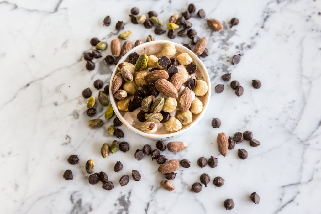 What nuts are healthy for your body?
#herbnwisdom #naturalliving #heatherearles #whytoeatnuts #northerngirl #author #healthblogger #healthpodcaster #journalist