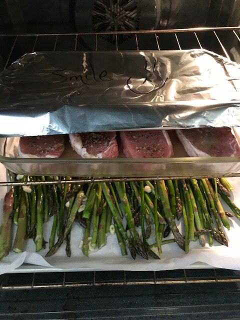 putting the asparagus in the oven
#heatherearles #herbnwisdom #naturalliving #asparagus #dinnerrecipes #author #podcaster #gardenfood