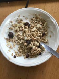 granola yogurt